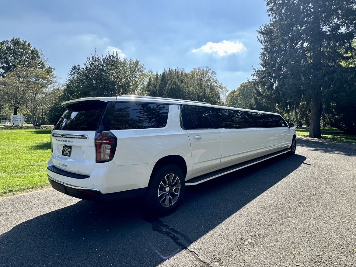 SUV Stretch for Sale in Morganville, NJ - Photo 4
