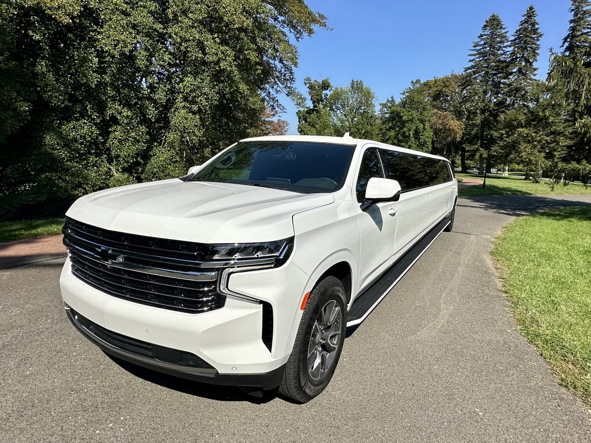 SUV Stretch for Sale in Morganville, NJ - Photo 8