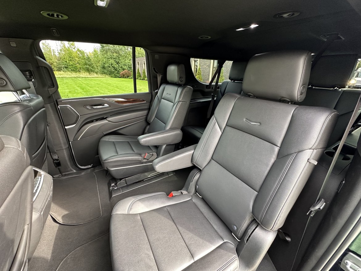 SUV for Sale in Troy, MI - Photo 8
