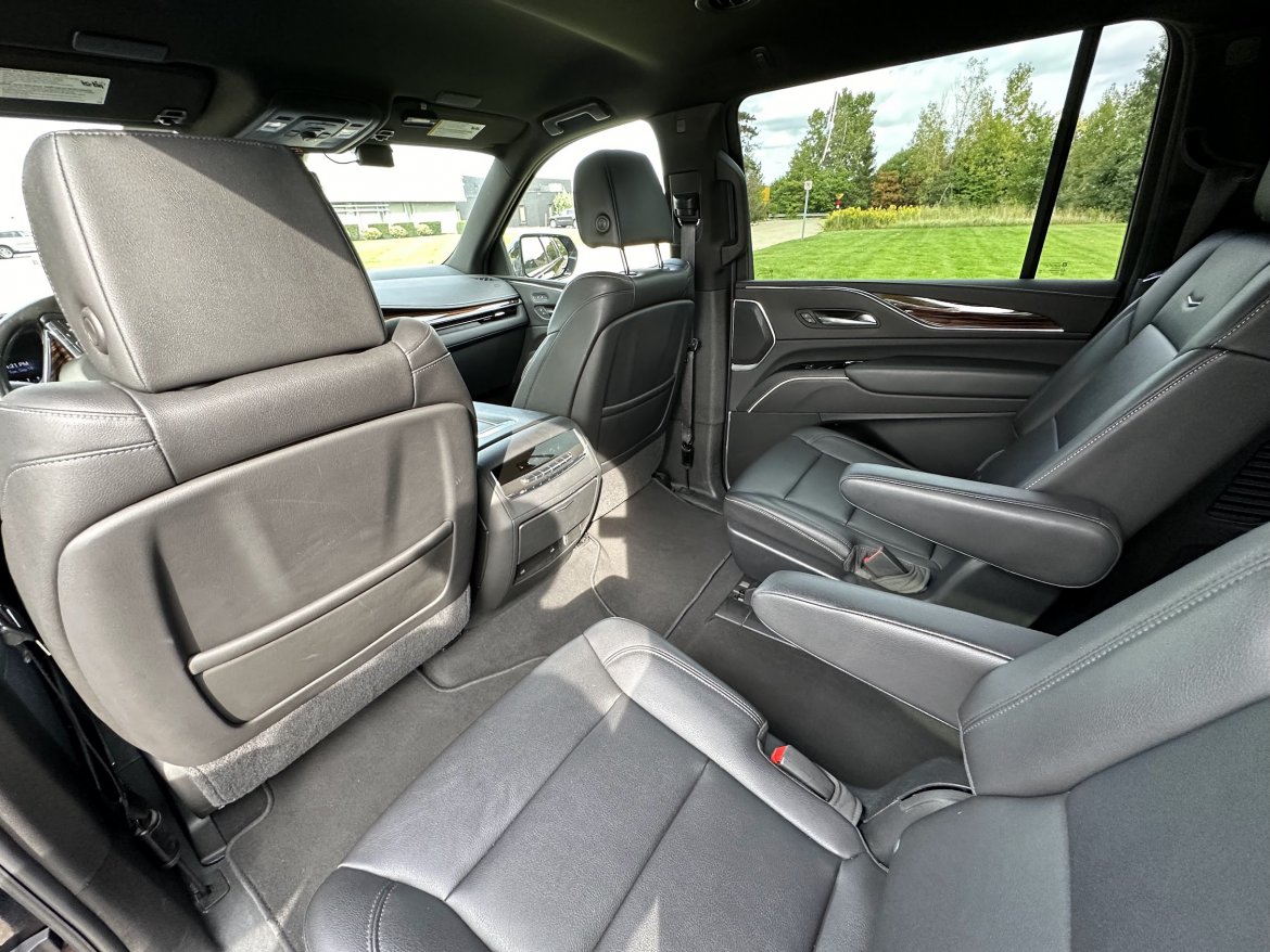 SUV for Sale in Troy, MI - Photo 9
