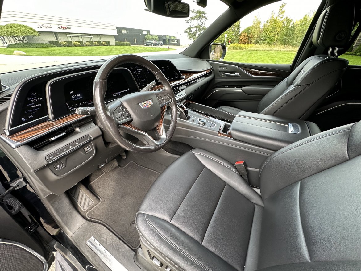 SUV for Sale in Troy, MI - Photo 10