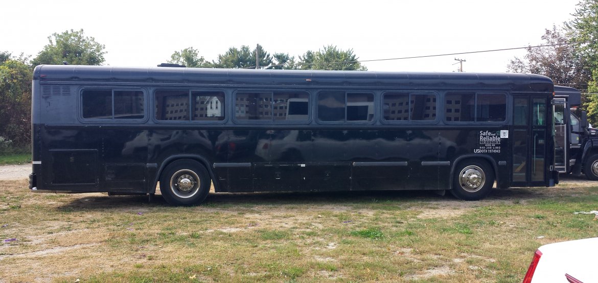 Photo of Limo Bus for sale: 1996 Blue Bird Limo Bus