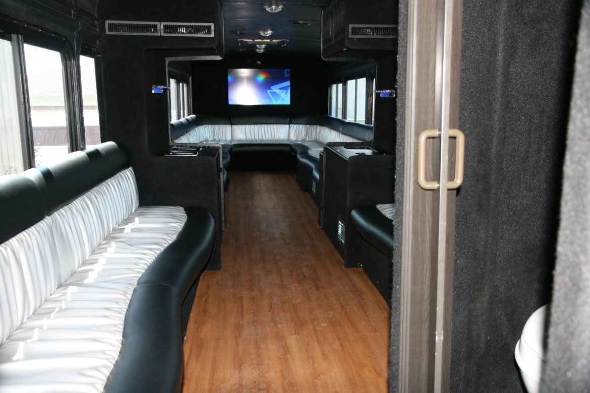 Photo of Limo Bus for sale: 1996 Blue Bird Limo Bus