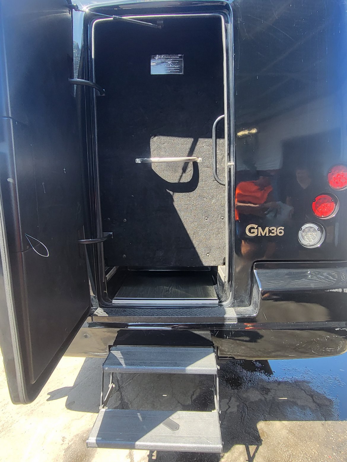 Executive Shuttle for Sale in Anaheim, CA - Photo 11