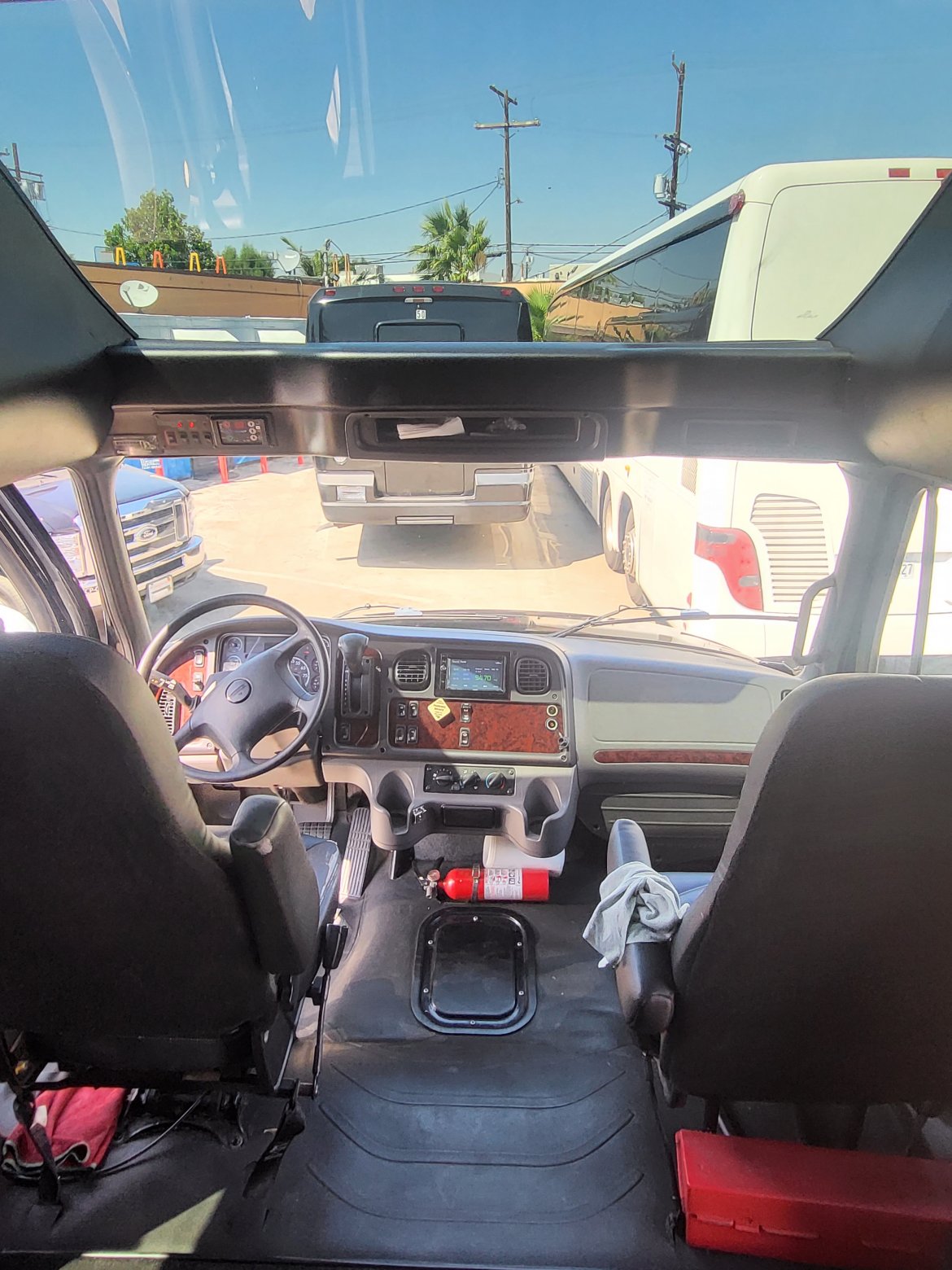 Executive Shuttle for Sale in Anaheim, CA - Photo 4