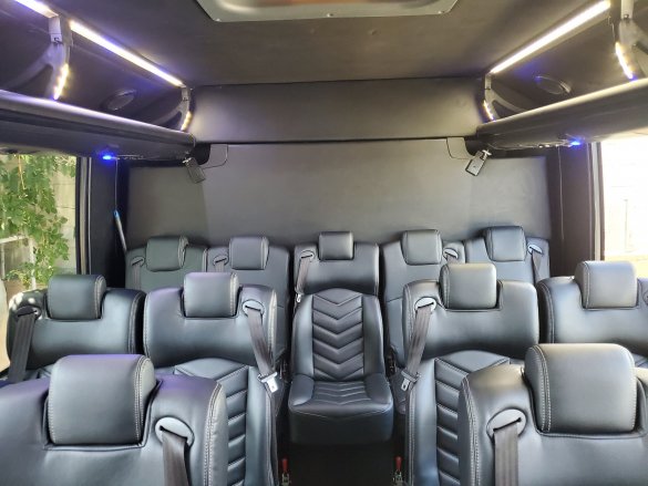 2020 Freightliner M2 GM36 Executive Shuttle for Sale in Anaheim, CA - Photo 3