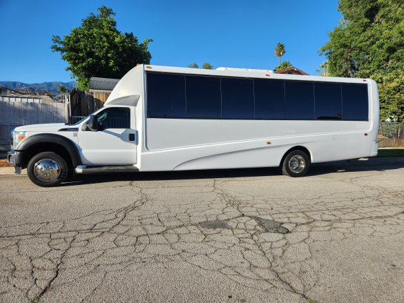 2015 Ford F550 Limo Bus for Sale in Fontana, CA - Main Photo