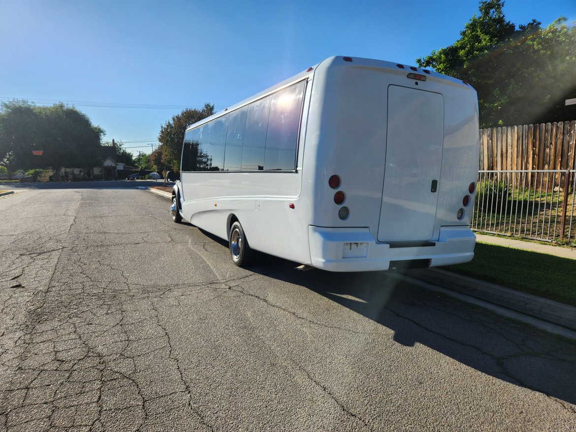 Limo Bus for Sale in Fontana, CA - Photo 10