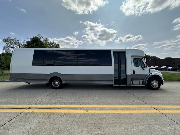 2016 Turtletop Freightliner M2 Odyssey XL Executive Shuttle