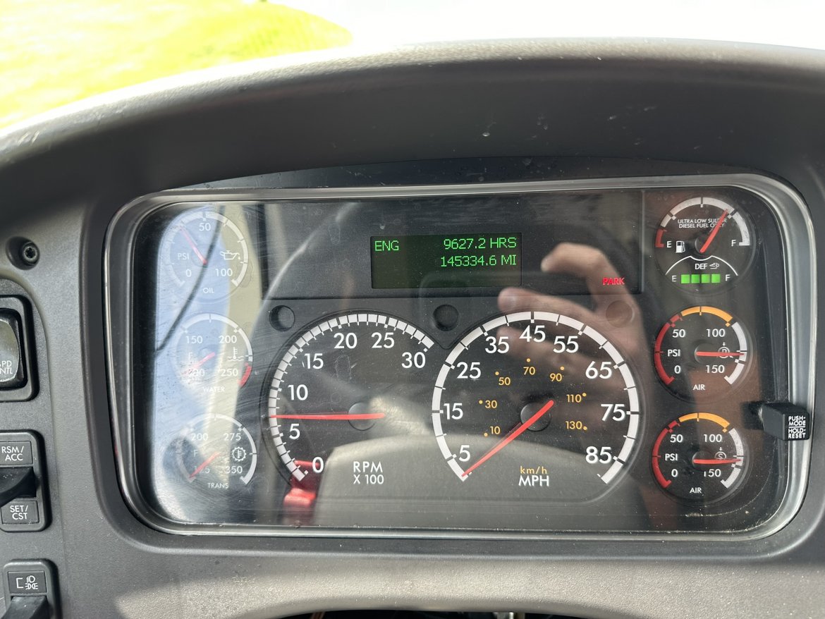 Executive Shuttle for Sale in Troy, MI - Photo 18