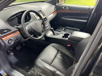 2015 Lincoln MKT Limousine for Sale in Naperville, IL - Photo 2