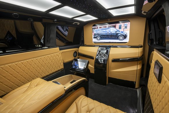 2022 Mercedes-Benz Metris Maybach CEO Sprinter for Sale in Miami, FL - Photo 2