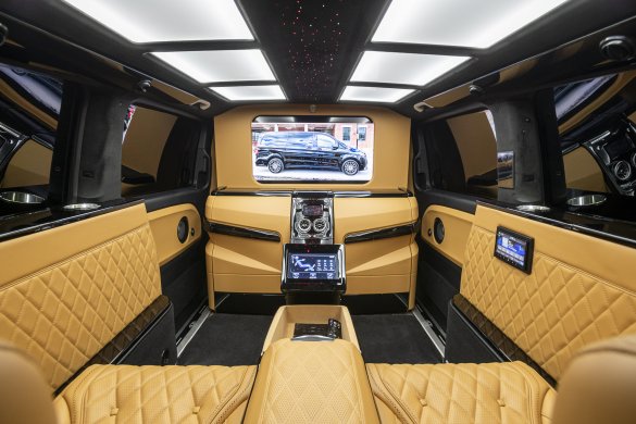 2022 Mercedes-Benz Metris Maybach CEO Sprinter for Sale in Miami, FL - Photo 3