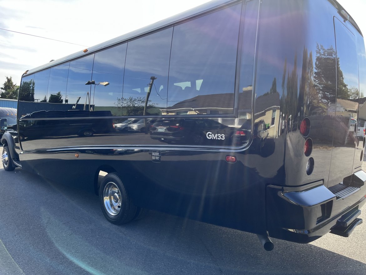 Executive Shuttle for Sale in Pasadena, MD - Photo 4
