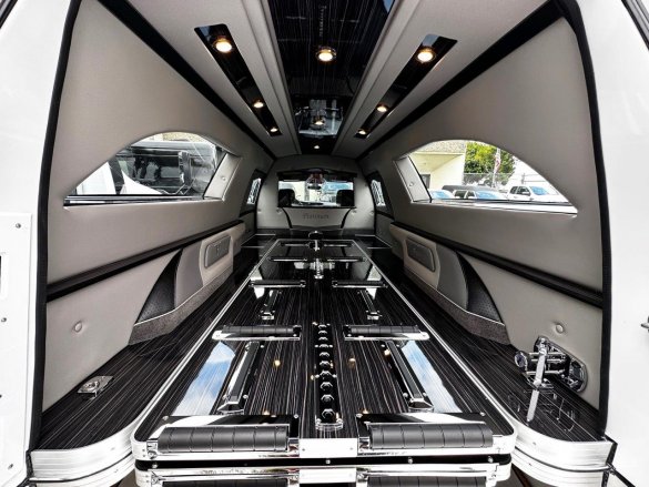 2023 Cadillac XT5 Phoenix C Funeral for Sale in CARSON, CA - Photo 2