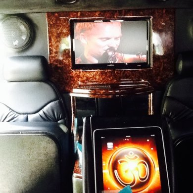 2008 Cadillac Escalade  limo CEO CEO SUV Mobile Office for Sale in Romulus, Michigan, US - Photo 3