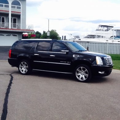 2008 Cadillac Escalade limo CEO CEO SUV Mobile Office for Sale in Romulus, MI - Photo 2