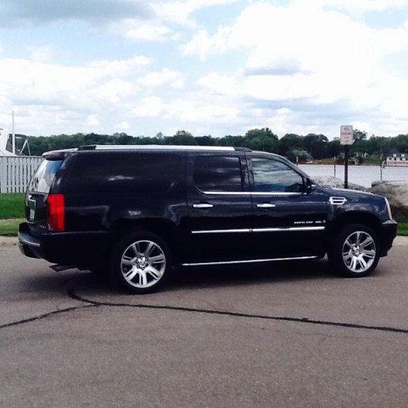 2008 Cadillac Escalade limo CEO CEO SUV Mobile Office for Sale in Romulus, MI - Main Photo