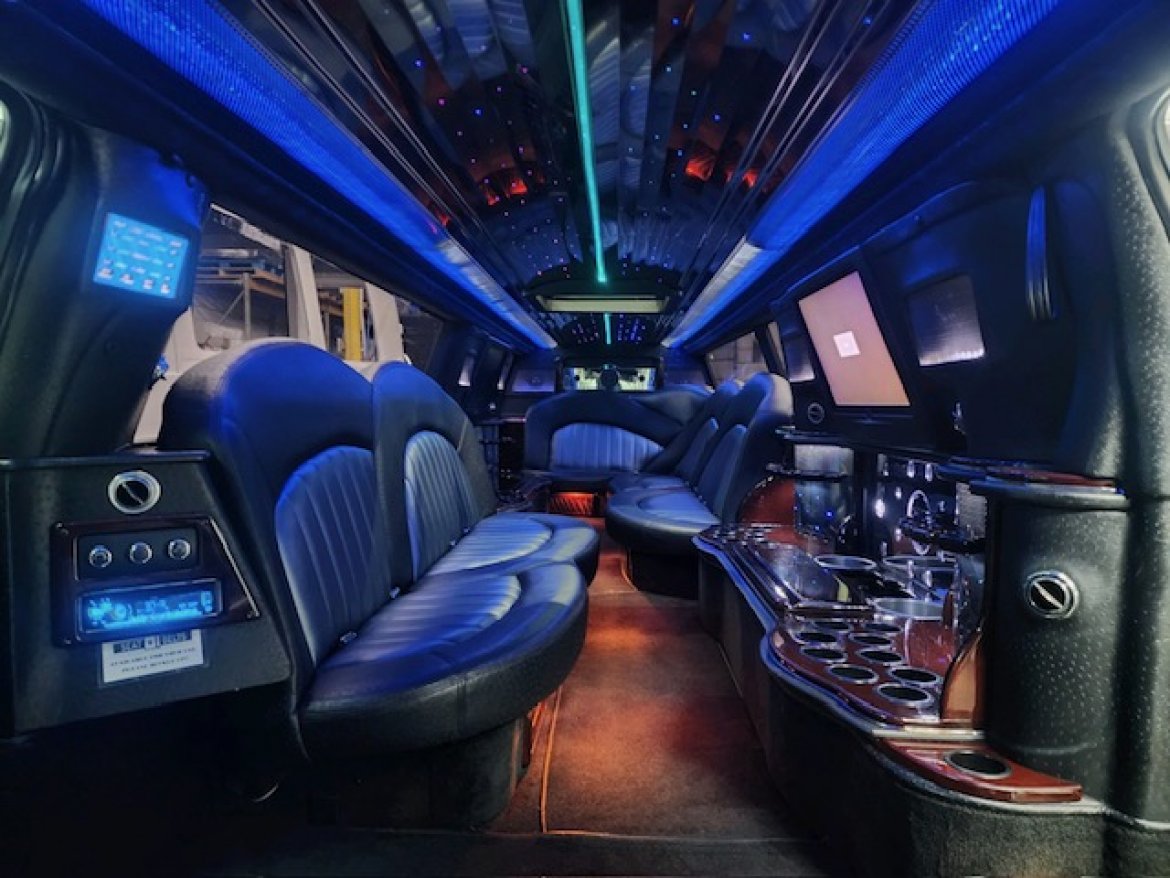 Used 2008 Chevrolet Suburban w/ Escalade Body Kit for sale in Erie, PA