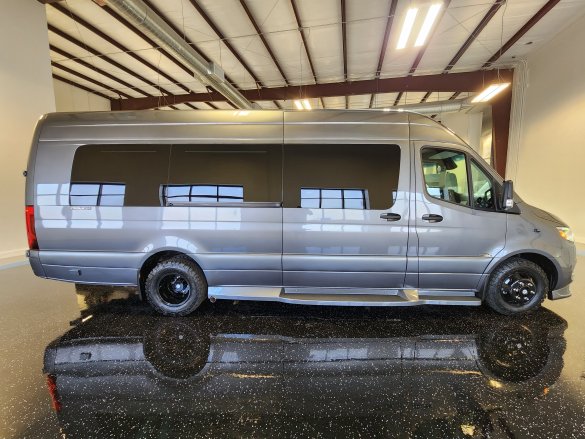 2024 Mercedes-Benz Buisness Class Club J Sprinter for Sale in Cypress, TX - Photo 2