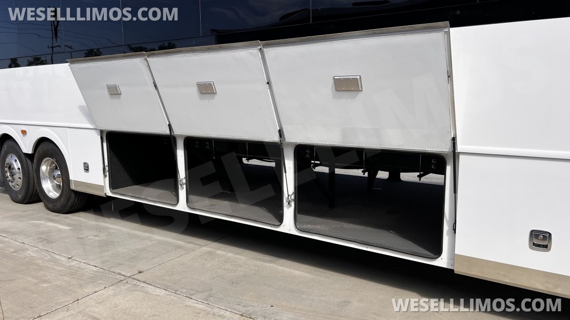 Photo of Motorcoach for sale: 2022 Freightliner 45' Motorcoach 45" by CT Coachworks
