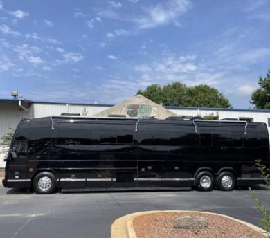 2004 Featherlite Prevost H345MH Limo Bus (REDUCED $100K)