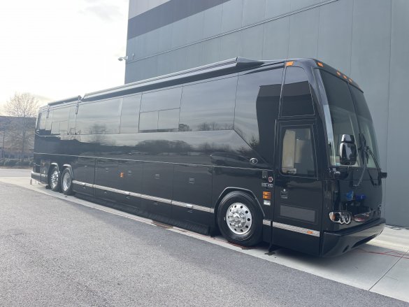 2004 Featherlite Prevost H345MH Limo Bus (REDUCED $100K)