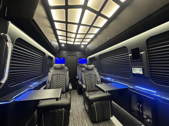 2020 Mercedes-Benz CEO Private Class Sprinter for Sale in Springfield, MO - Photo 3