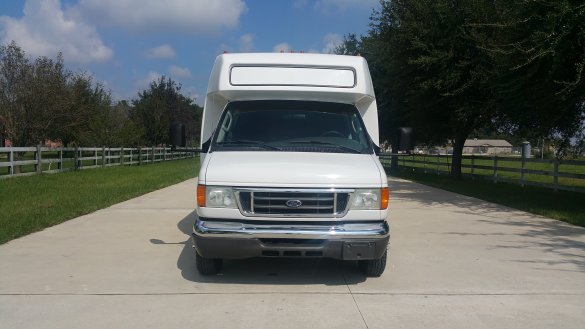 2005 Ford E 450 Limo Bus for Sale in Houston, TX - Photo 2