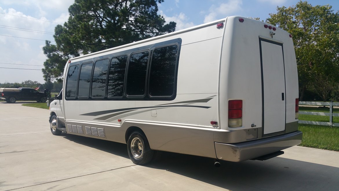Photo of Limo Bus for sale: 2005 Ford E 450 28&quot; by Krystal