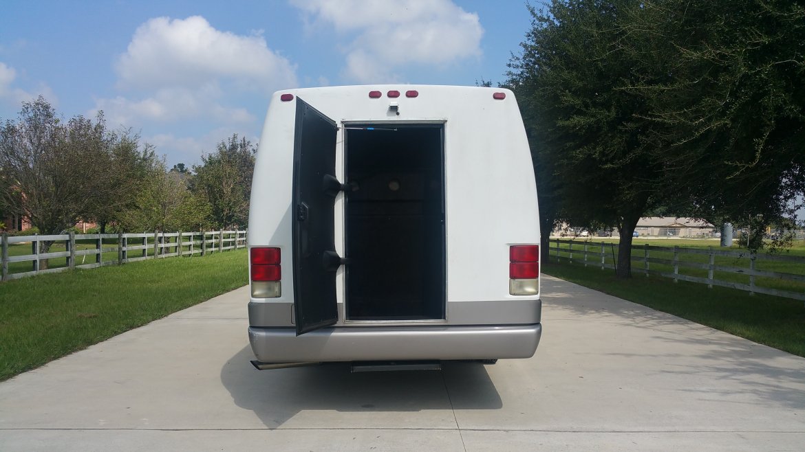 Photo of Limo Bus for sale: 2005 Ford E 450 28&quot; by Krystal