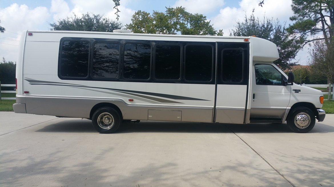 Photo of Limo Bus for sale: 2005 Ford E 450 28&quot; by Krystal