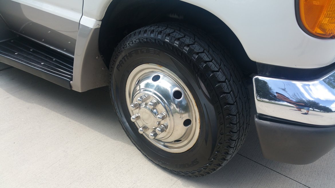 Photo of Limo Bus for sale: 2005 Ford E 450 28&quot; by Krystal