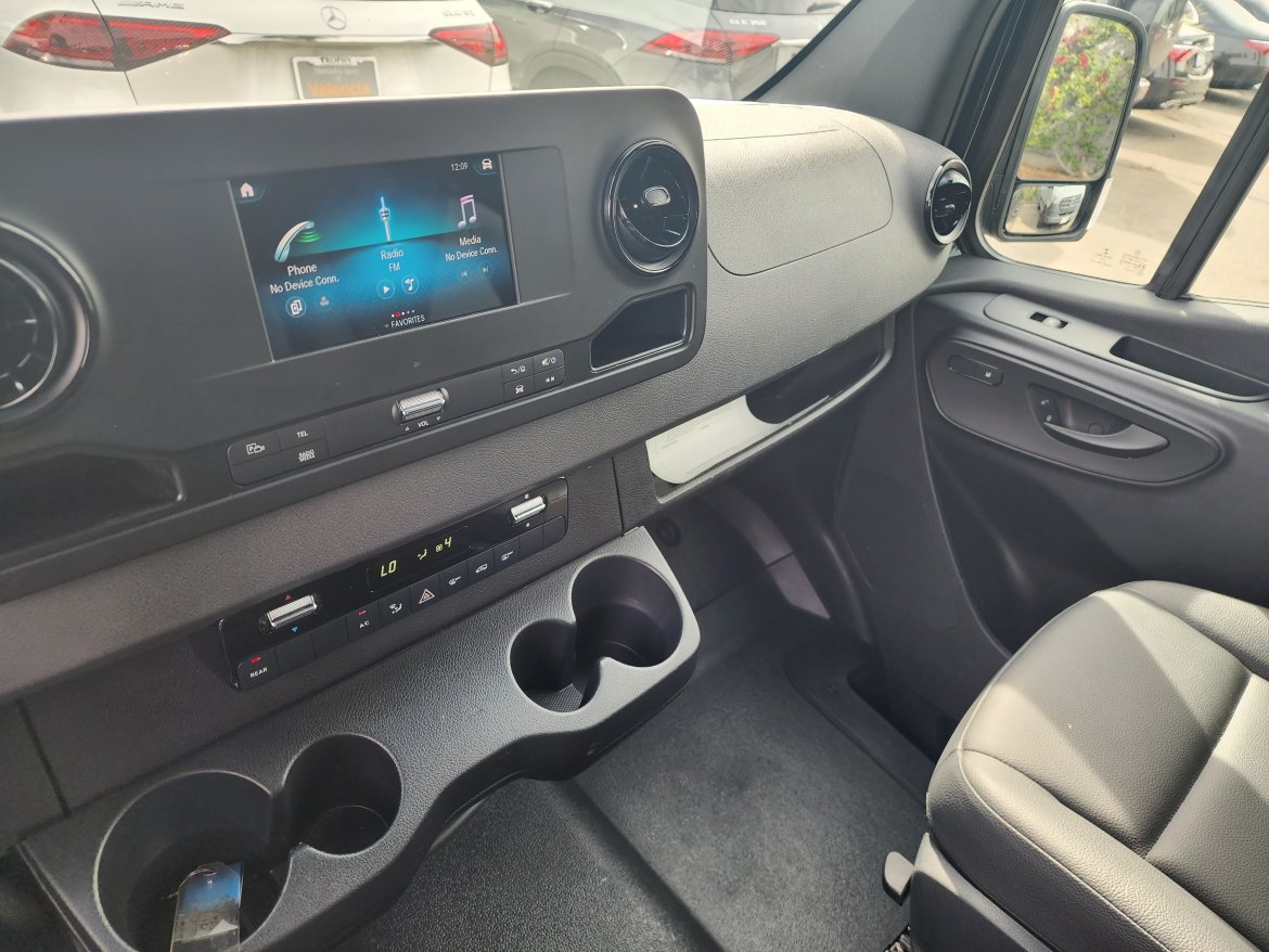 Limousine for Sale in valencia, CA - Photo 6