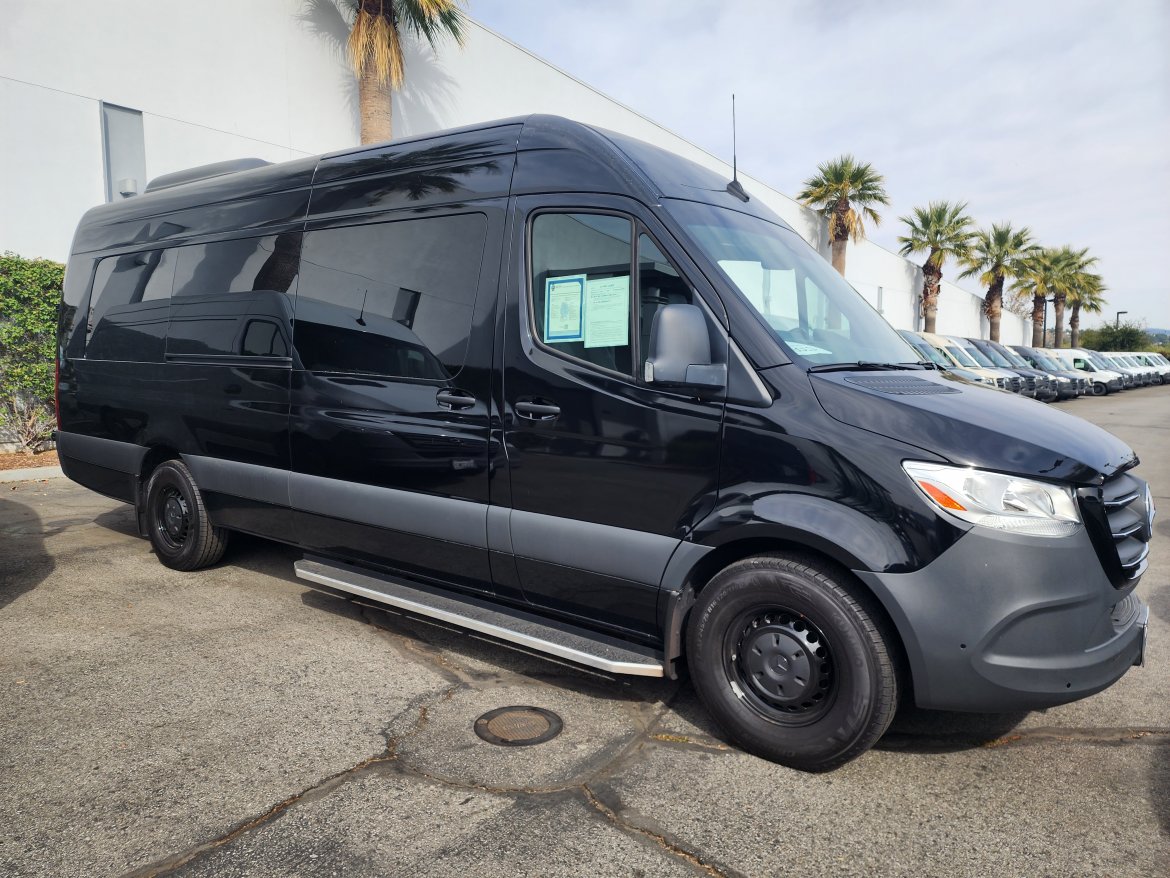 Limousine for Sale in valencia, CA - Photo 9