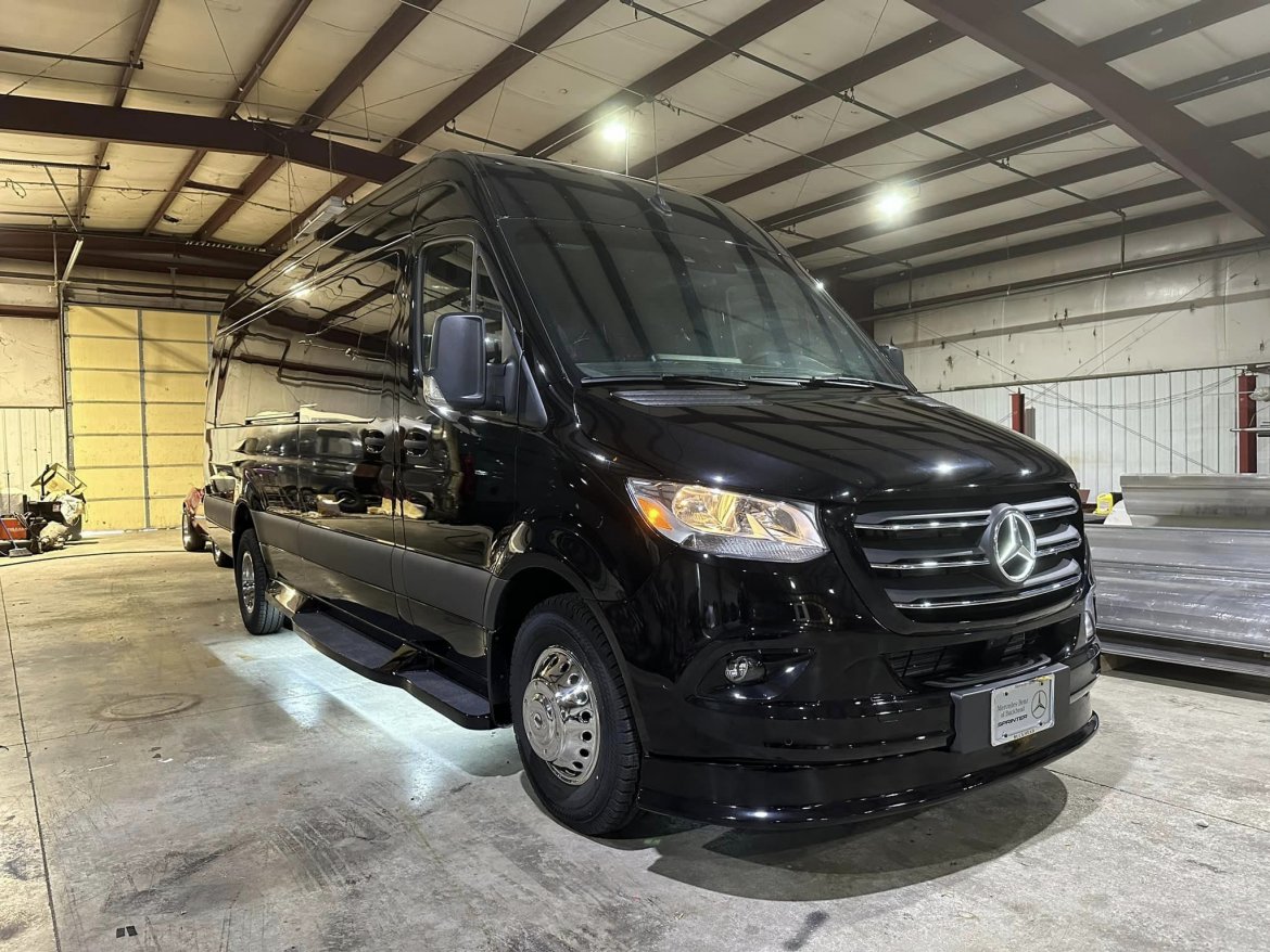 New 2024 MercedesBenz Sprinter for sale in Springfield, MO WS16959