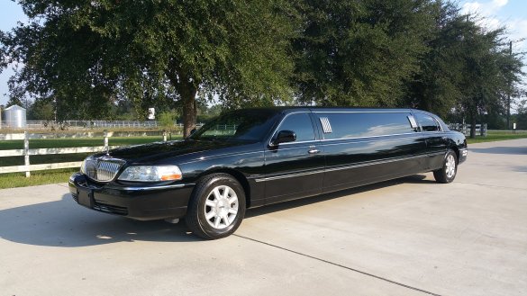 2008 Lincoln TownCar Limousine for Sale in Houston, TX - Main Photo