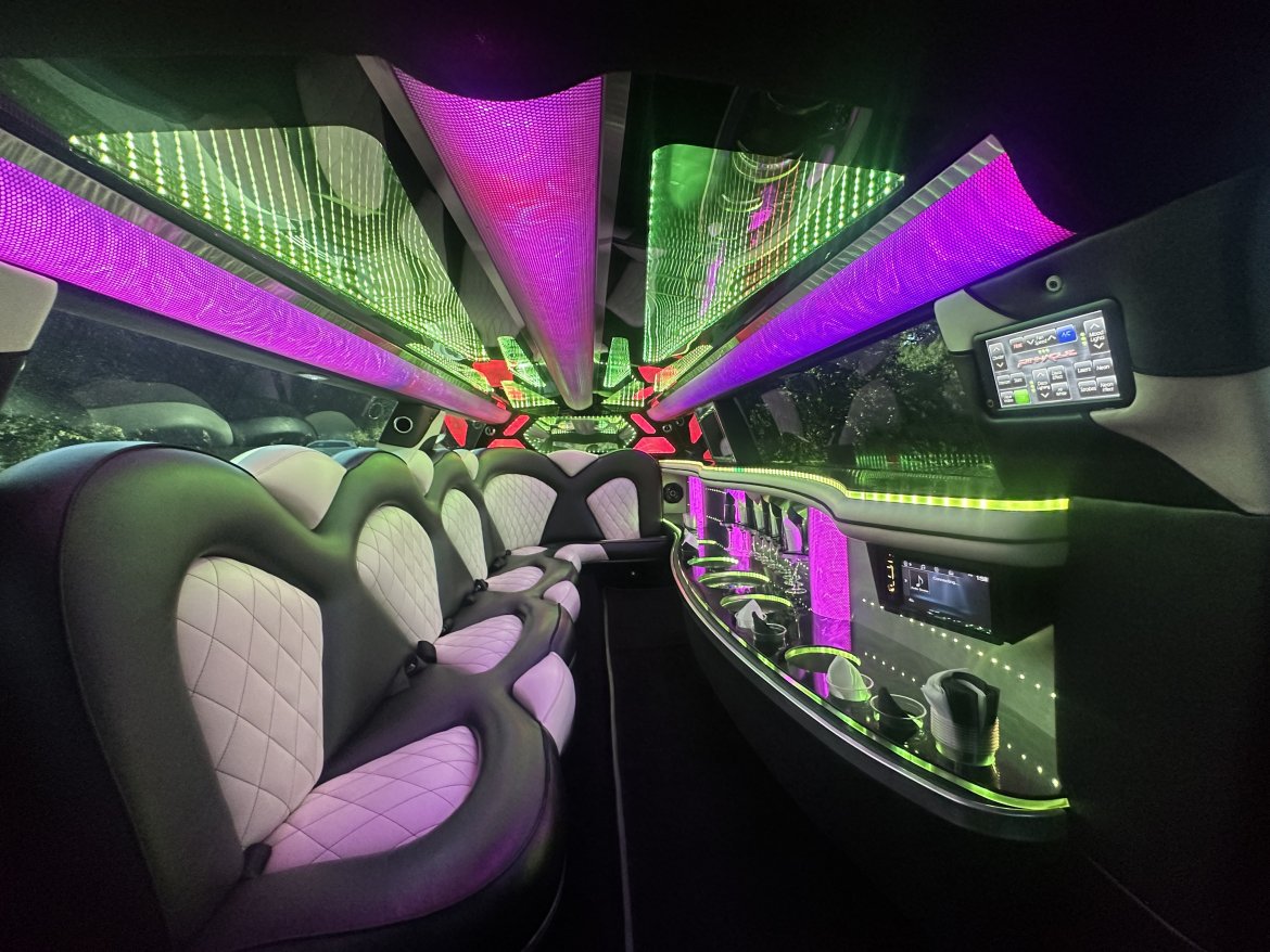 Limousine for Sale in Morganville, NJ - Photo 3