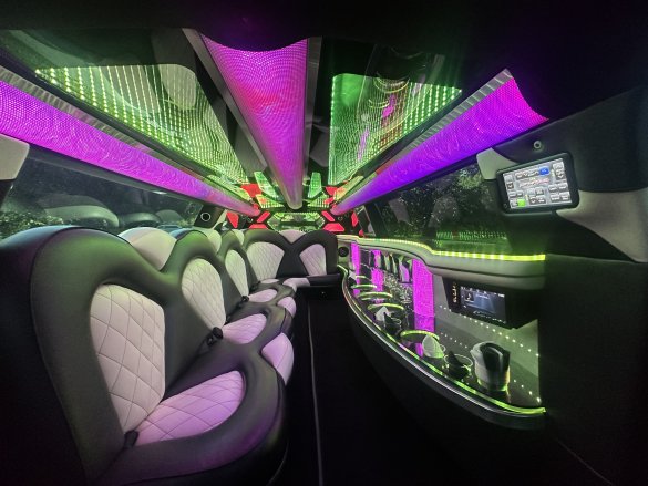 2017 Lincoln 140" Stretch Limousine for Sale in Morganville, NJ - Photo 3