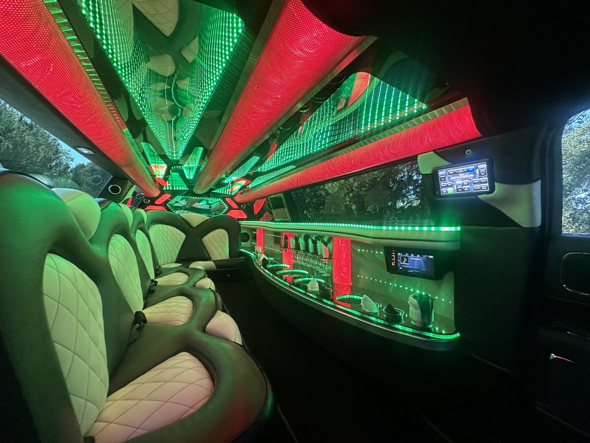Limousine for Sale in Morganville, NJ - Photo 7