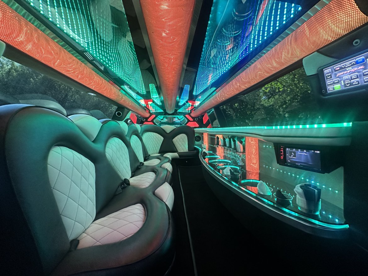 Limousine for Sale in Morganville, NJ - Photo 8