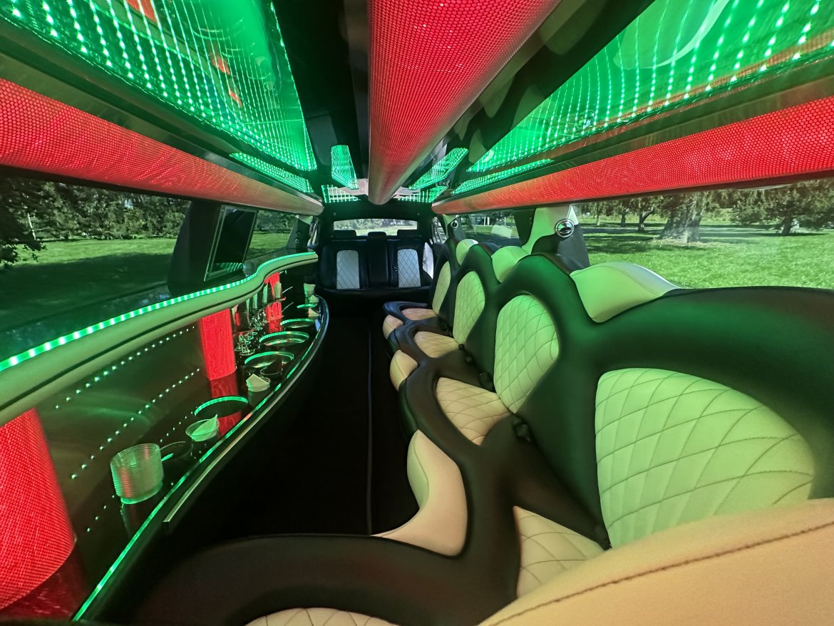Limousine for Sale in Morganville, NJ - Photo 9