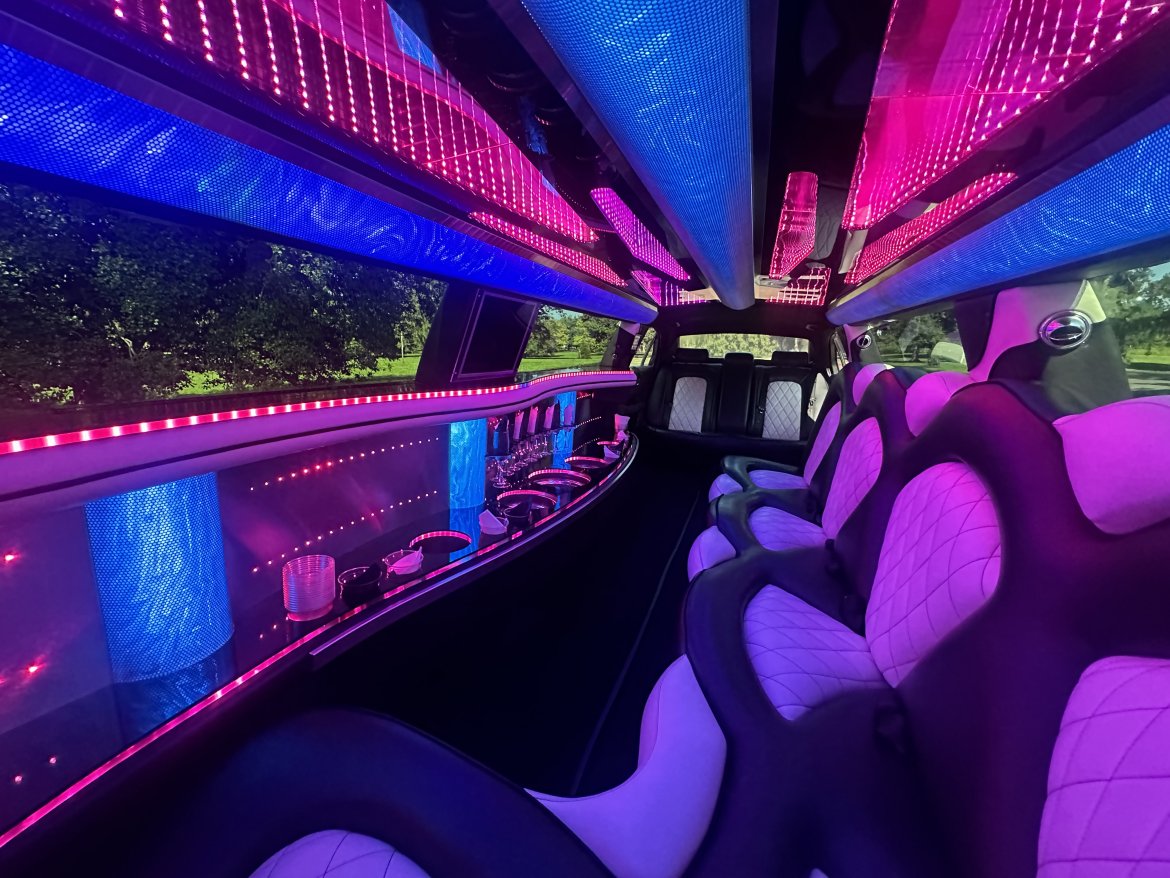 Limousine for Sale in Morganville, NJ - Photo 13