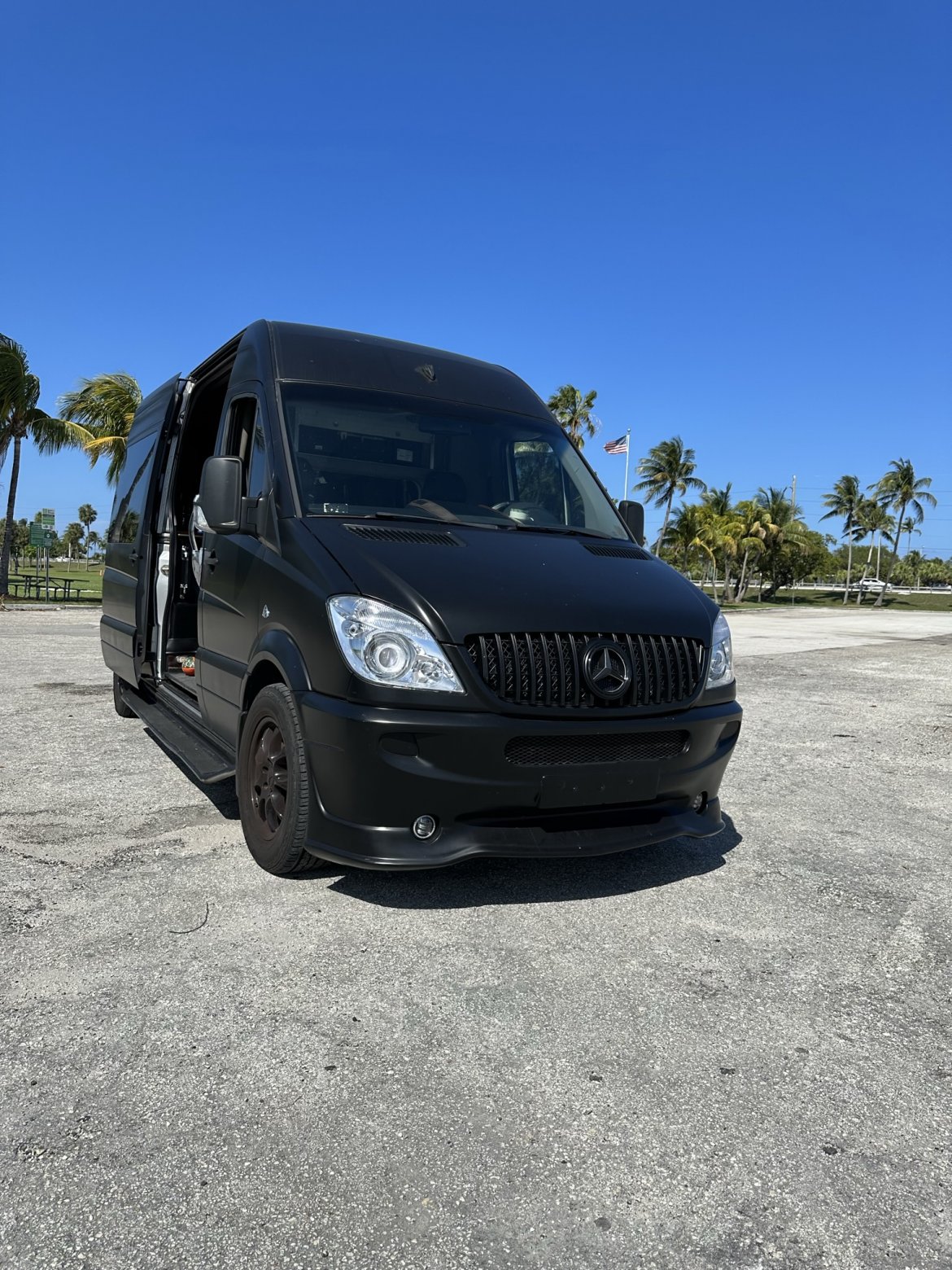 Sprinter for sale: 2008 Freightliner 2500 Sprinter 140&quot; by Mid-west/ other Customs