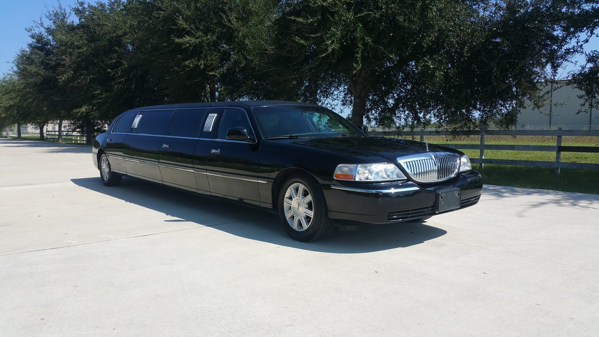 Photo of Limousine for sale: 2009 Lincoln TownCar 120" by Krystal