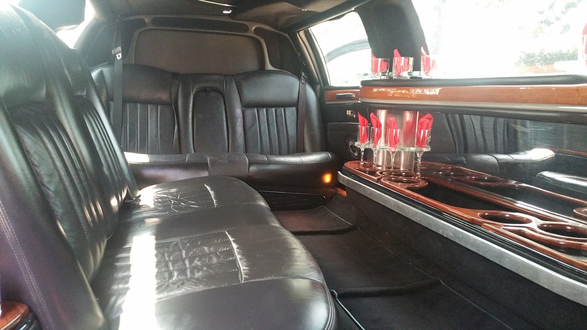Photo of Limousine for sale: 2009 Lincoln TownCar 120" by Krystal