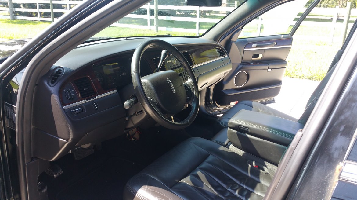 Photo of Limousine for sale: 2009 Lincoln TownCar 120" by Krystal