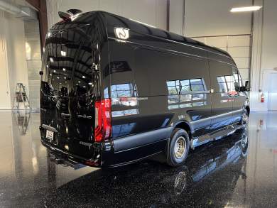 2024 Mercedes-Benz Buisness Class Club J Sprinter for Sale in Cypress, Texas, US - Photo 3