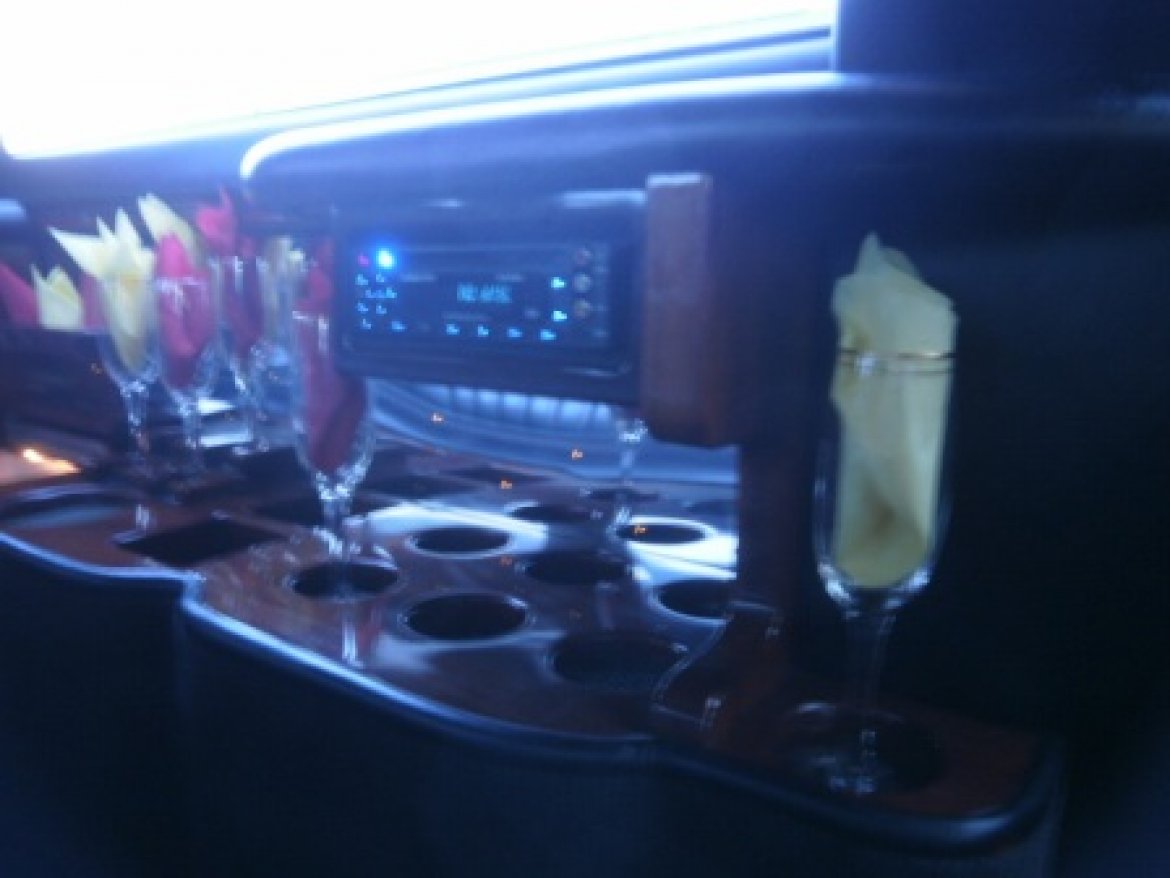 Photo of Limousine for sale: 2005 Lincoln Towncar 120&quot;