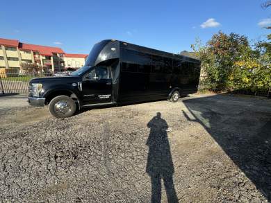 2018 Tiffany  Ford F550 Shuttle Bus